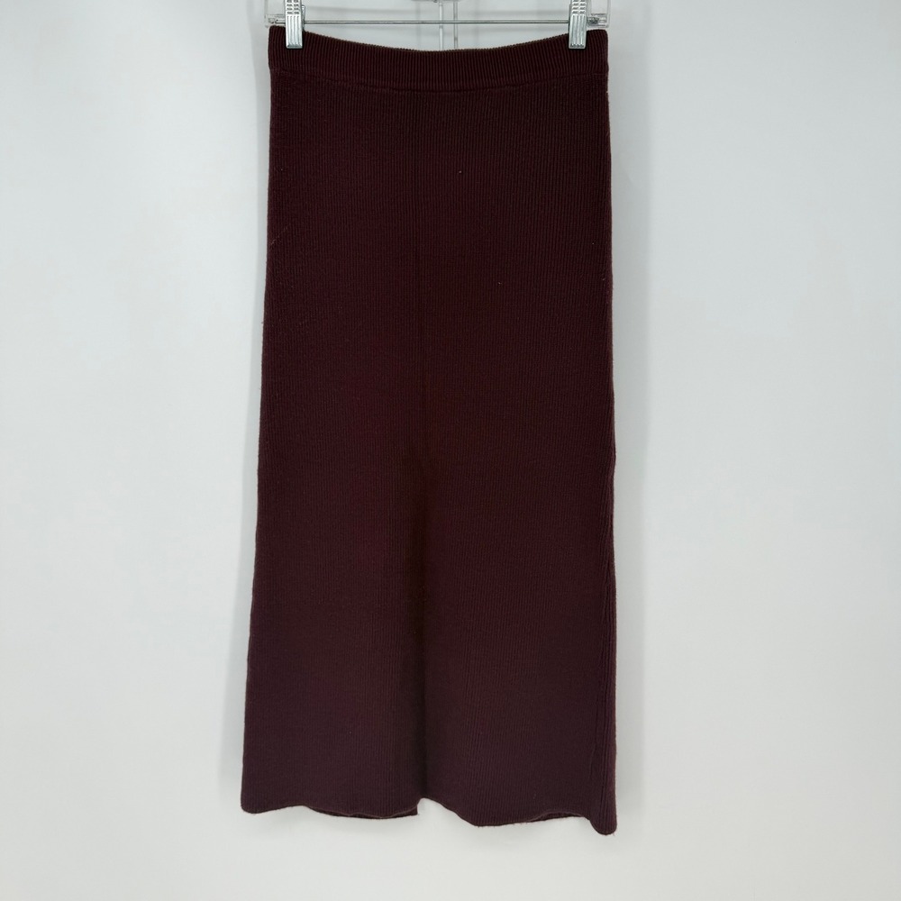Le Lis Ribbed Knit Midi Skirt Womens M Burgundy Front Slit Casual Dark Academia